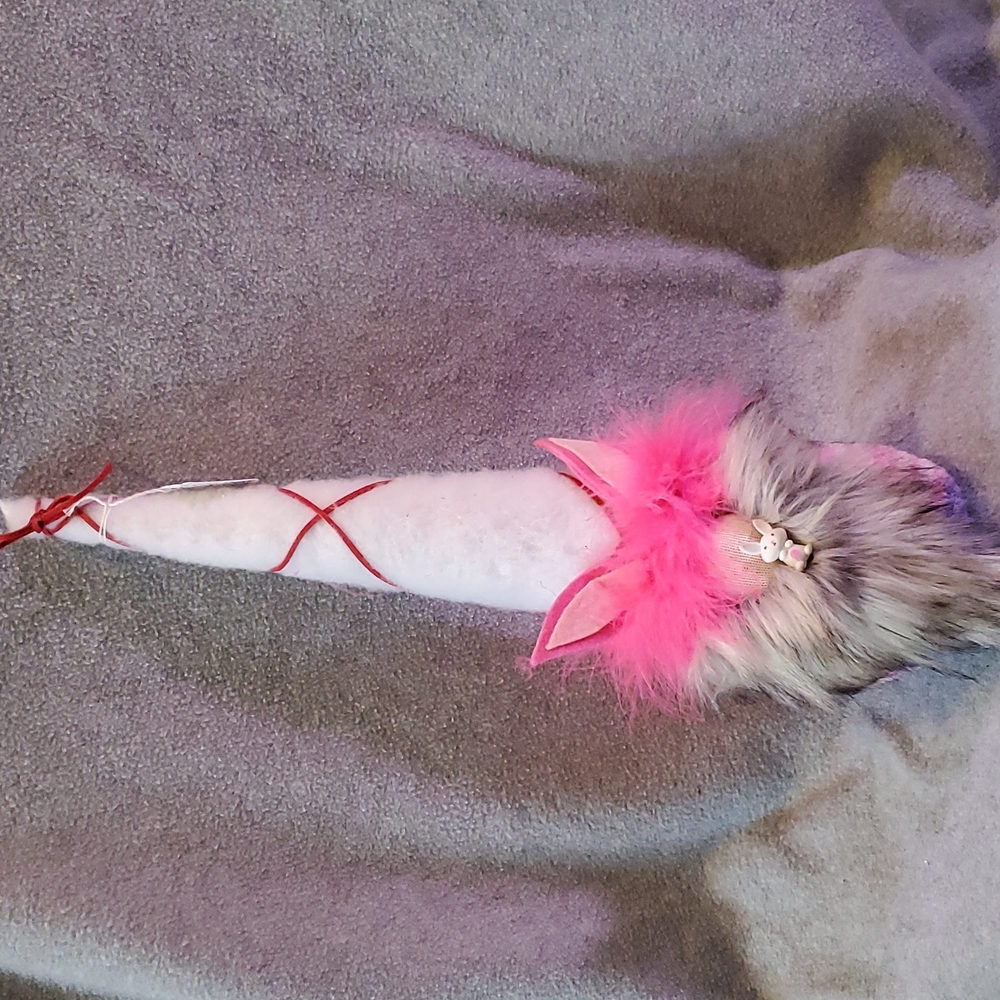 White Easter Gnome - Picture 1 of 3